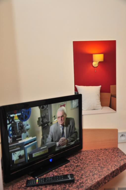 Afrit 28 Hotel Heusden-Zolder Quarto foto
